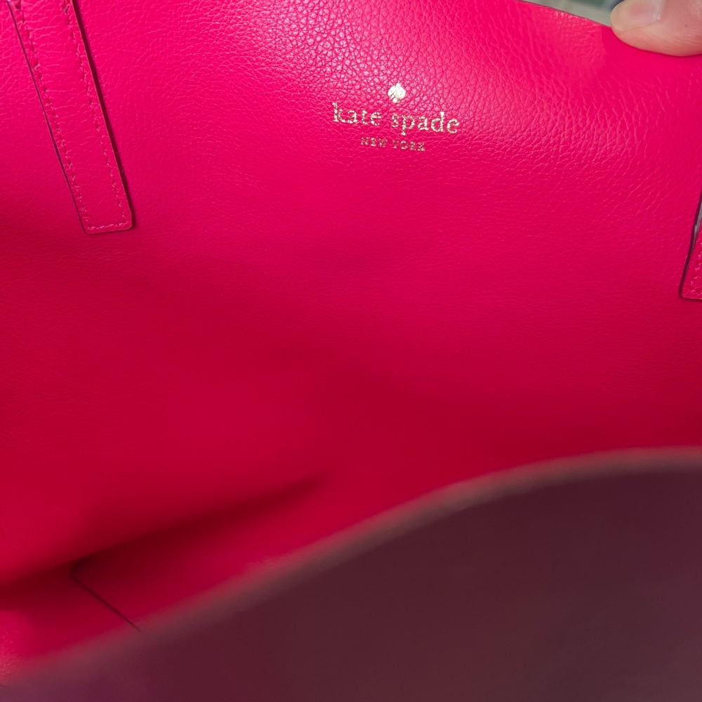 Kate Spade Oxblood Reversible Tote with Matching Wallet - Picture 5 of 9